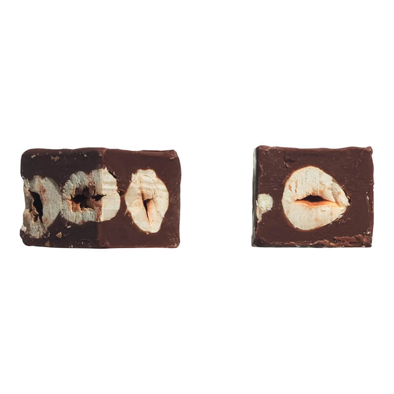 Zartbitter Gianduia- Würfel mit Haselnüssen aus dem Piemont von Caffarel, 100 g