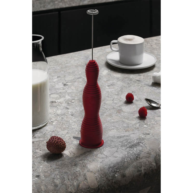 Alessi Pulcina Milchaufschäumer mit Akku - wiederaufladbar per USB, rot weitere Ansicht Alessi Pulcina Milchaufschäumer mit Akku - wiederaufladbar per USB, rot
