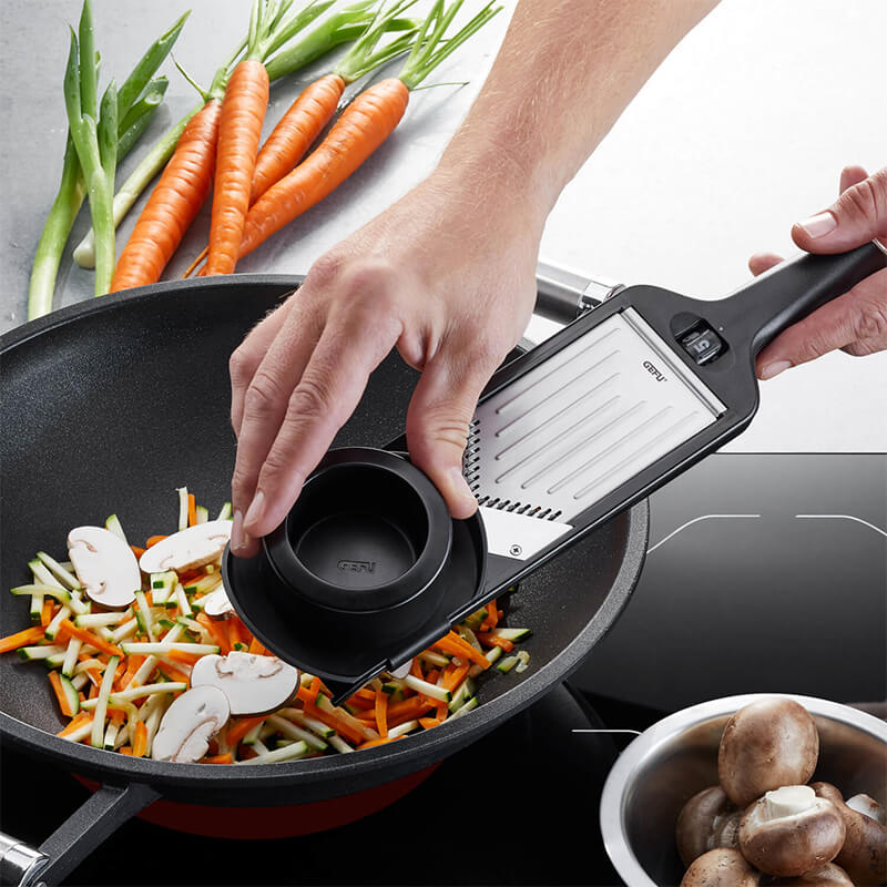 GEFU V-Hobel Julienne Violi® 2.0 weitere Ansicht GEFU V-Hobel Julienne Violi® 2.0