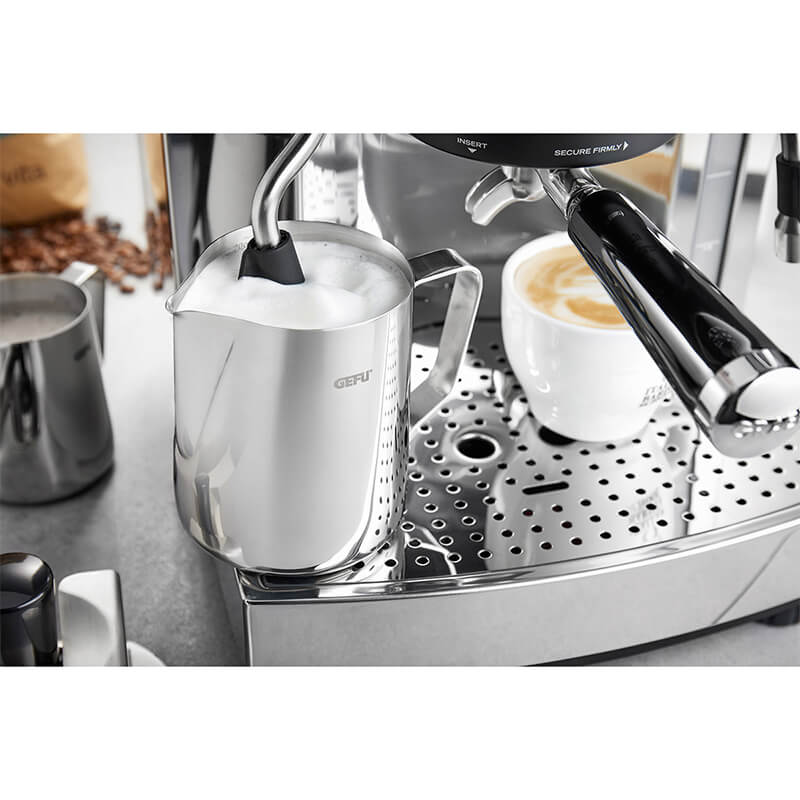GEFU Milchkännchen Barista mit Skala aus Edelstahl, 600 ml weitere Ansicht GEFU Milchkännchen Barista mit Skala aus Edelstahl, 600 ml