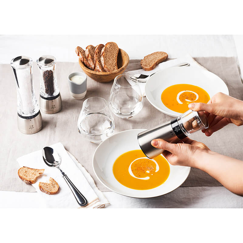 Peugeot Daman manuelle Pfeffermühle aus Acryl & Edelstahl mit u'Select-System, 16 cm weitere Ansicht Peugeot Daman manuelle Pfeffermühle aus Acryl & Edelstahl mit u'Select-System, 16 cm