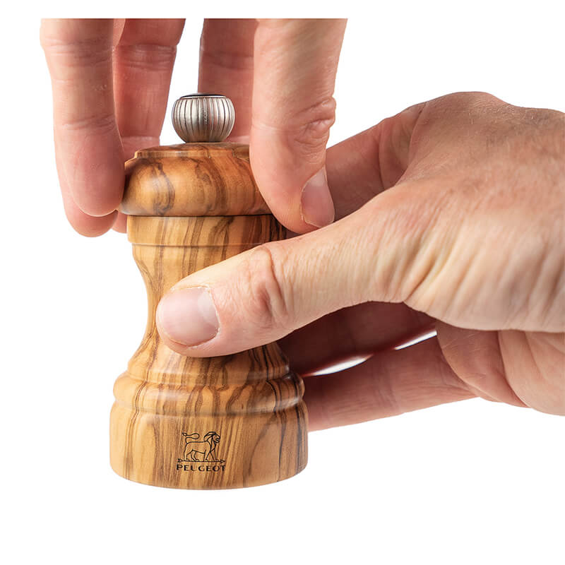Peugeot Bistro manuelle Pfeffermühle aus Olivenholz, 10 cm