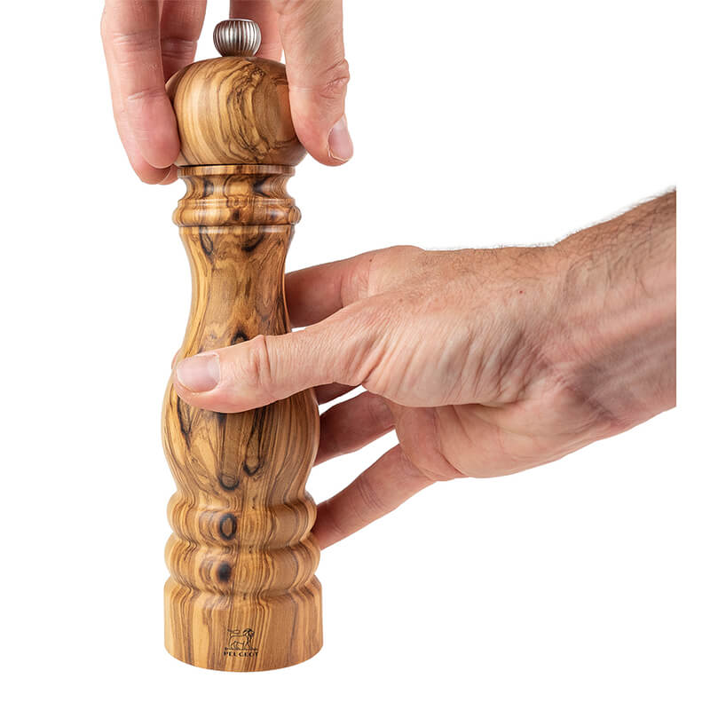 Peugeot Paris manuelle Pfeffermühle aus Olivenholz, 22 cm weitere Ansicht Peugeot Paris manuelle Pfeffermühle aus Olivenholz, 22 cm
