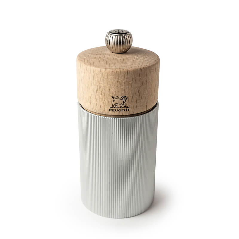 Peugeot Line manuelle Pfeffermühle aus Alu & Naturholz, 12 cm weitere Ansicht Peugeot Line manuelle Pfeffermühle aus Alu & Naturholz, 12 cm