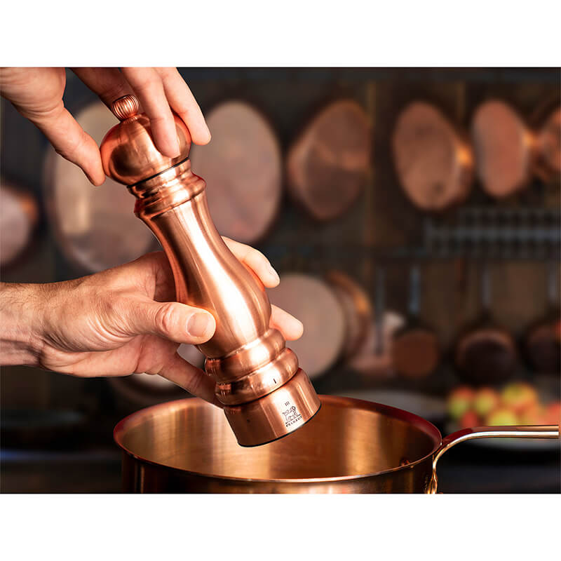 Peugeot Paris Chef manuelle Pfeffermühle aus Edelstahl, verkupfert mit u'Select-System, 22 cm weitere Ansicht Peugeot Paris Chef manuelle Pfeffermühle aus Edelstahl, verkupfert mit u'Select-System, 22 cm
