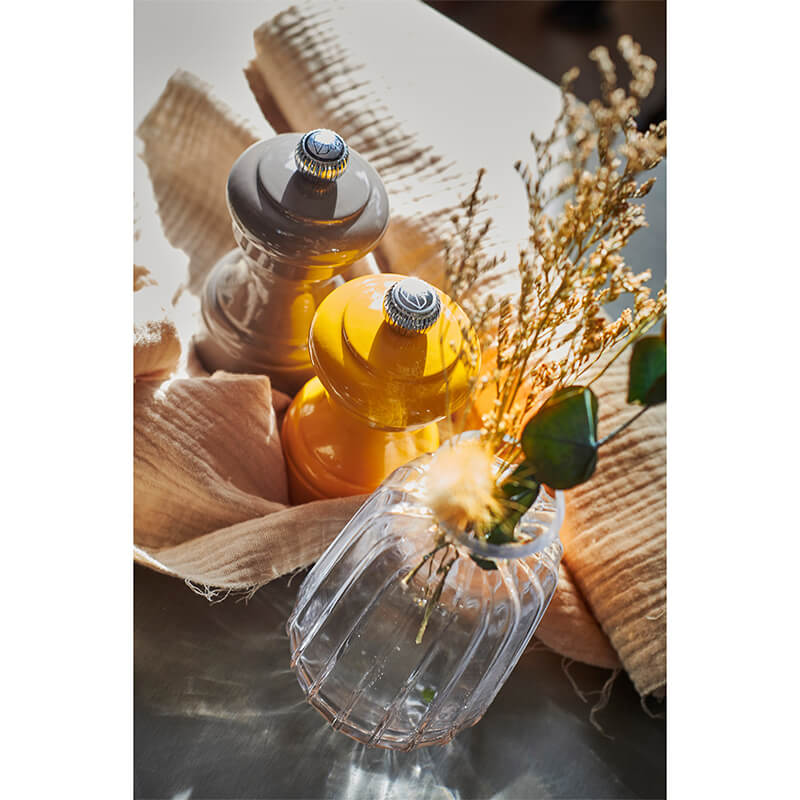Peugeot Bistro manuelle Pfeffermühle aus Holz, lackiert grau, 10 cm weitere Ansicht Peugeot Bistro manuelle Pfeffermühle aus Holz, lackiert grau, 10 cm