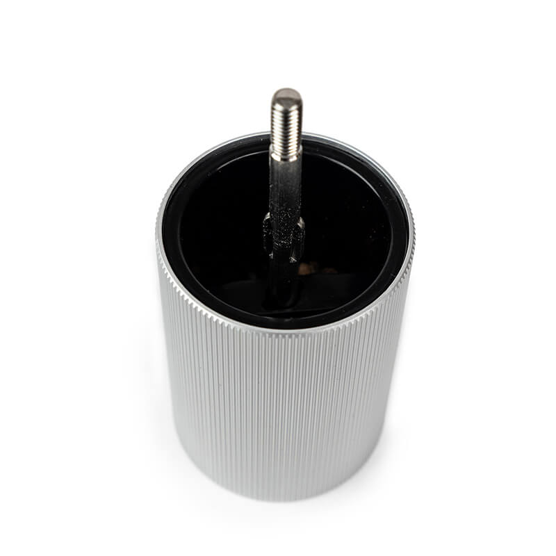 Peugeot Line Aluminium manuelle Pfeffermühle aus Alu & natürlichen Holz, 18 cm weitere Ansicht Peugeot Line Aluminium manuelle Pfeffermühle aus Alu & natürlichen Holz, 18 cm