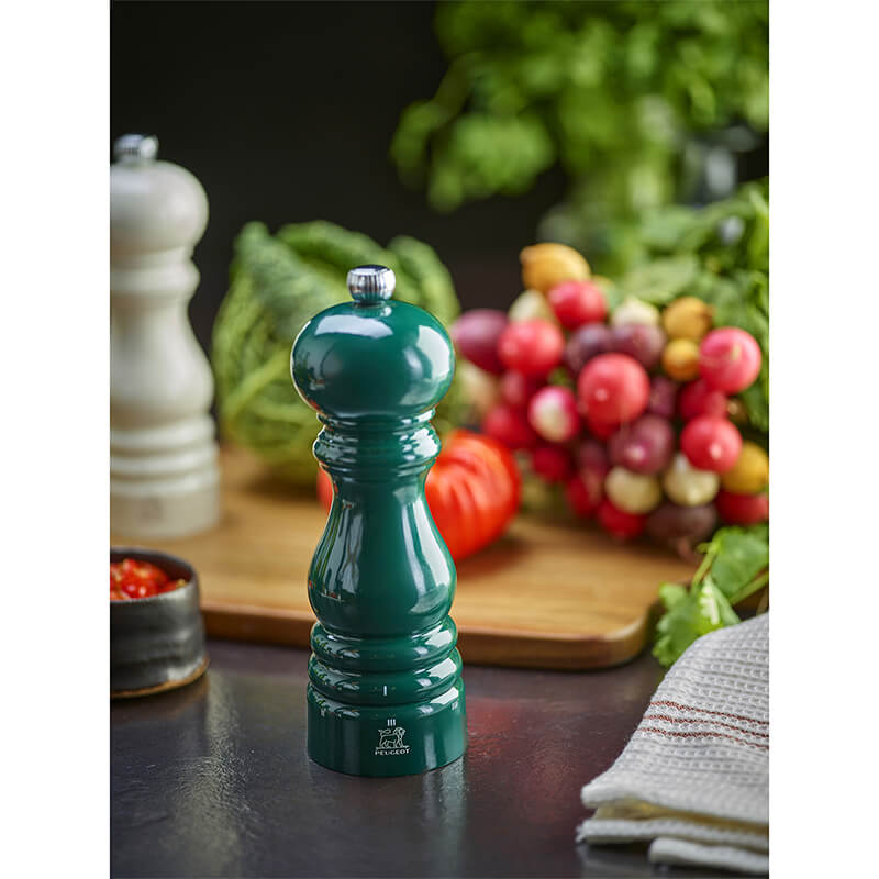 Peugeot Paris manuelle Pfeffermühle aus Holz mit u'Select-System waldgrün, 18 cm weitere Ansicht Peugeot Paris manuelle Pfeffermühle aus Holz mit u'Select-System waldgrün, 18 cm