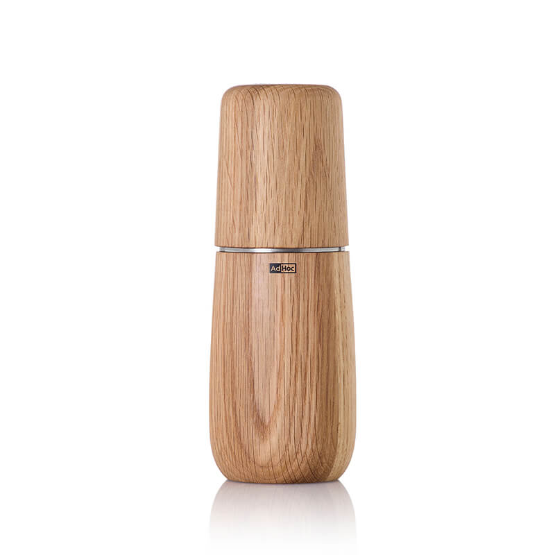 AdHoc Pfeffer- / Salzmühle Yono mit CeraCut® Ceramic Mahlwerk aus Eiche geölt & Edelstahl hell, 18 cm weitere Ansicht AdHoc Pfeffer- / Salzmühle Yono mit CeraCut® Ceramic Mahlwerk aus Eiche geölt & Edelstahl hell, 18 cm