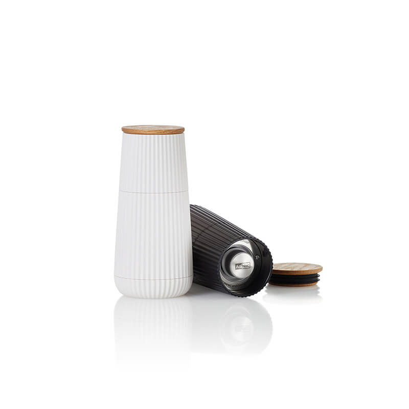 AdHoc Pfeffer- & Salzmühle Set Scape mit CeraCut® Ceramic Mahlwerk aus Eichenholz & Kunststoff black & white, 12,3 cm weitere Ansicht AdHoc Pfeffer- & Salzmühle Set Scape mit CeraCut® Ceramic Mahlwerk aus Eichenholz & Kunststoff black & white, 12,3 cm
