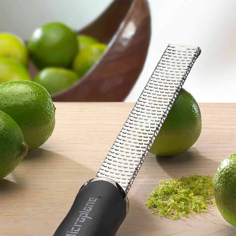Microplane Premium Zester / Reibe schwarz weitere Ansicht Microplane Premium Zester / Reibe schwarz