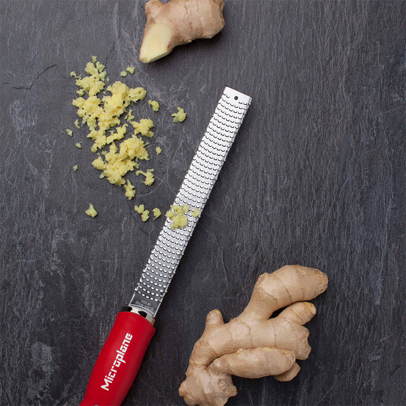 Microplane Premium Zester / Reibe rot weitere Ansicht Microplane Premium Zester / Reibe rot