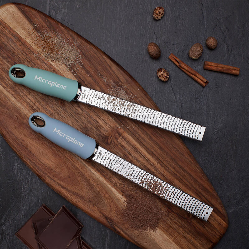 Microplane Premium Zester / Reibe baby blau weitere Ansicht Microplane Premium Zester / Reibe baby blau
