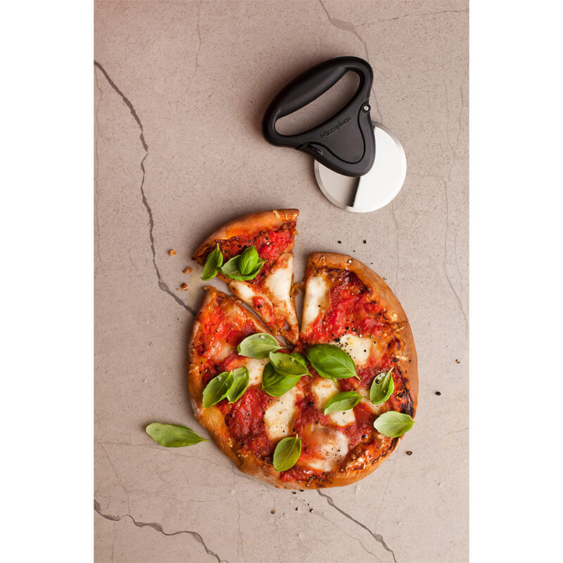 Microplane Pizza Schneider mit herausnehmbarer Klinge, schwarz