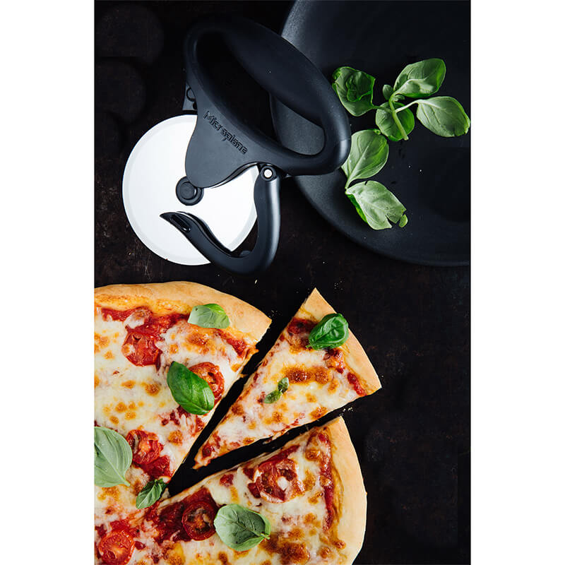 Microplane Pizza Schneider mit herausnehmbarer Klinge, schwarz