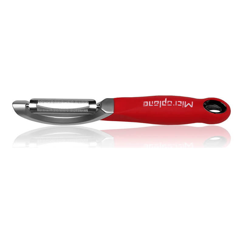 Microplane Profi-Schäler mit gezahnter Klinge aus Edelstahl weitere Ansicht Microplane Profi-Schäler mit gezahnter Klinge aus Edelstahl