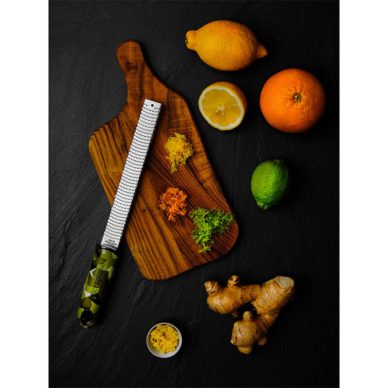 Microplane Premium Funky Zester / Reibe Limited Edition, Camouflage weitere Ansicht Microplane Premium Funky Zester / Reibe Limited Edition, Camouflage