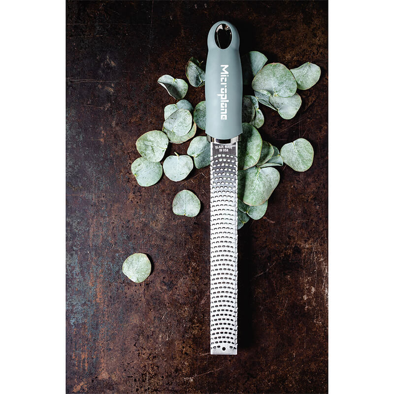 Microplane Premium Zester / Reibe, Eukalyptus Grün weitere Ansicht Microplane Premium Zester / Reibe, Eukalyptus Grün