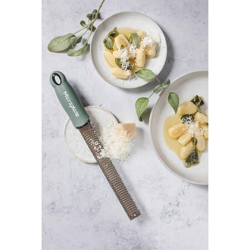 Microplane Premium Zester / Reibe, Eukalyptus Grün weitere Ansicht Microplane Premium Zester / Reibe, Eukalyptus Grün