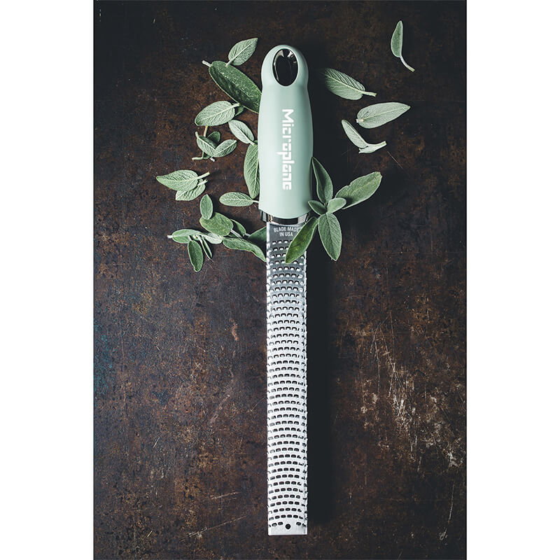 Microplane Premium Zester / Reibe, Salbei Grün weitere Ansicht Microplane Premium Zester / Reibe, Salbei Grün