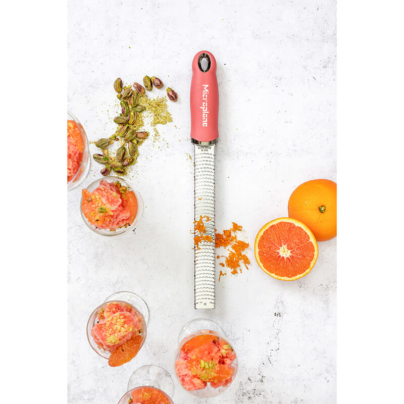 Microplane Premium Zester / Reibe, Lippenstift Pink weitere Ansicht Microplane Premium Zester / Reibe, Lippenstift Pink