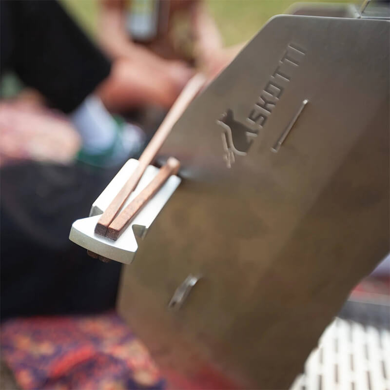 Skotti Cap - Skotti Grill Erweiterung - Windschutz, Ofen- & Toastfunktion weitere Ansicht Skotti Cap - Skotti Grill Erweiterung - Windschutz, Ofen- & Toastfunktion