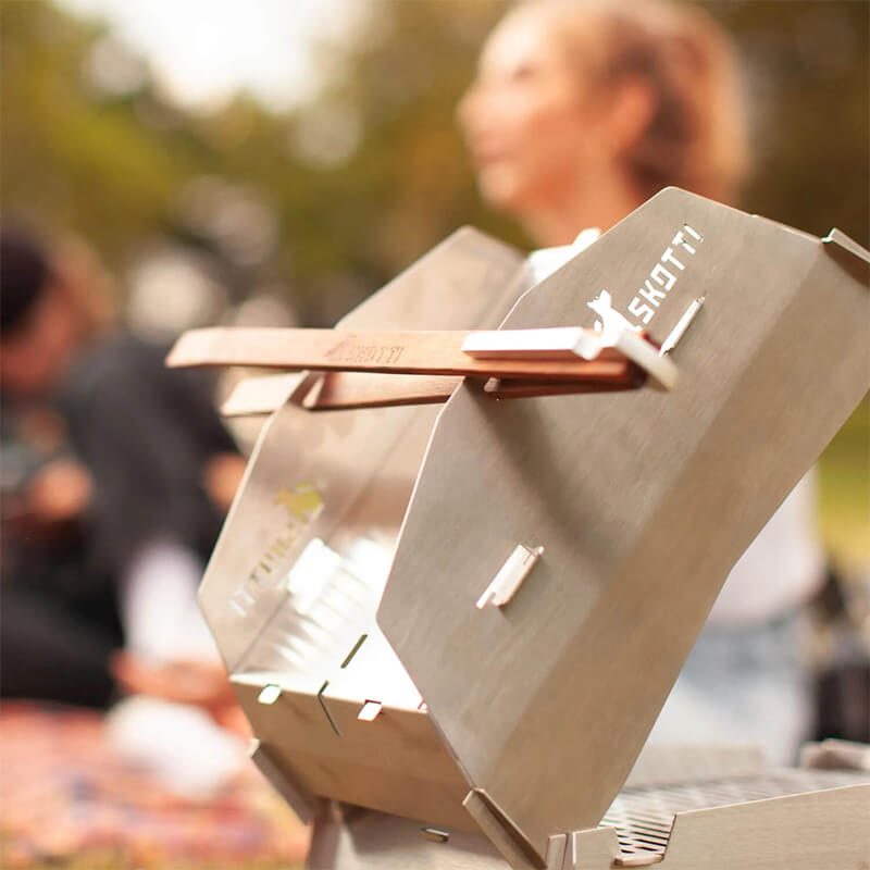 Skotti Cap - Skotti Grill Erweiterung - Windschutz, Ofen- & Toastfunktion weitere Ansicht Skotti Cap - Skotti Grill Erweiterung - Windschutz, Ofen- & Toastfunktion
