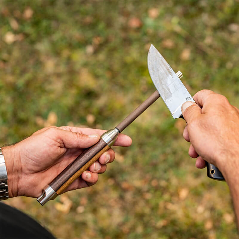 XADR One - handlicher Messerschleifer mit Keramik Ø 20 mm, Griff Palisander Splint weitere Ansicht XADR One - handlicher Messerschleifer mit Keramik Ø 20 mm, Griff Palisander Splint