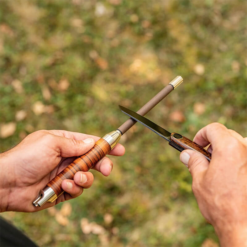 XADR One - handlicher Messerschleifer mit Keramik Ø 20 mm, Griff Palisander Querholz weitere Ansicht XADR One - handlicher Messerschleifer mit Keramik Ø 20 mm, Griff Palisander Querholz