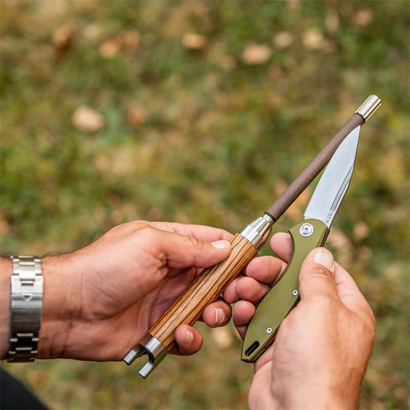 XADR One - handlicher Messerschleifer mit Keramik Ø 20 mm, Griff Zebrano