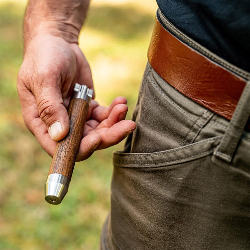 XADR One - handlicher Messerschleifer mit Keramik Ø 20 mm, Griff Teak weitere Ansicht XADR One - handlicher Messerschleifer mit Keramik Ø 20 mm, Griff Teak