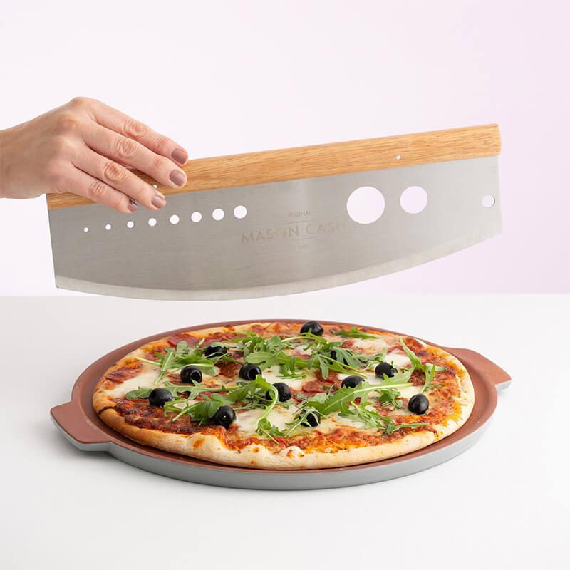 Pizzaschneider 3-in-1 aus Edelstahl & Holz von Mason Cash weitere Ansicht Pizzaschneider 3-in-1 aus Edelstahl & Holz von Mason Cash