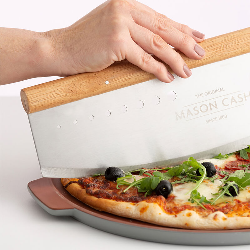 Pizzaschneider 3-in-1 aus Edelstahl & Holz von Mason Cash weitere Ansicht Pizzaschneider 3-in-1 aus Edelstahl & Holz von Mason Cash