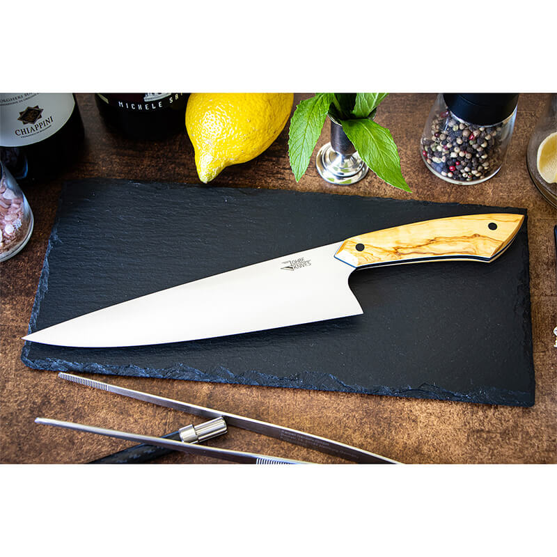 Kochmesser RAW-Edition von JOHBE Knives, Griff Olivenholz, rostfrei weitere Ansicht Kochmesser RAW-Edition von JOHBE Knives, Griff Olivenholz, rostfrei
